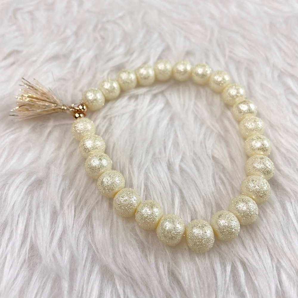 Ivory Whisper Bracelet - Picture 3 of 4